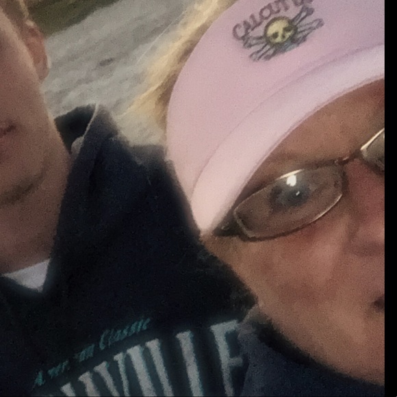 Meet your Posher, Liz - Picture 5 of 6